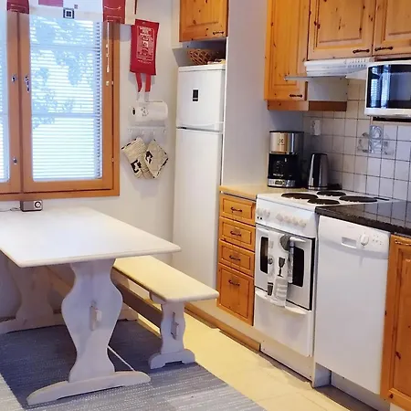 Lauri 4 Pieni By Interhome