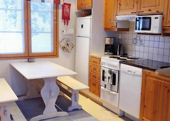 Lauri 4 Pieni By Interhome